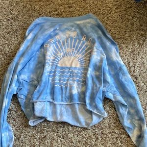 Cropped long sleeve shirt